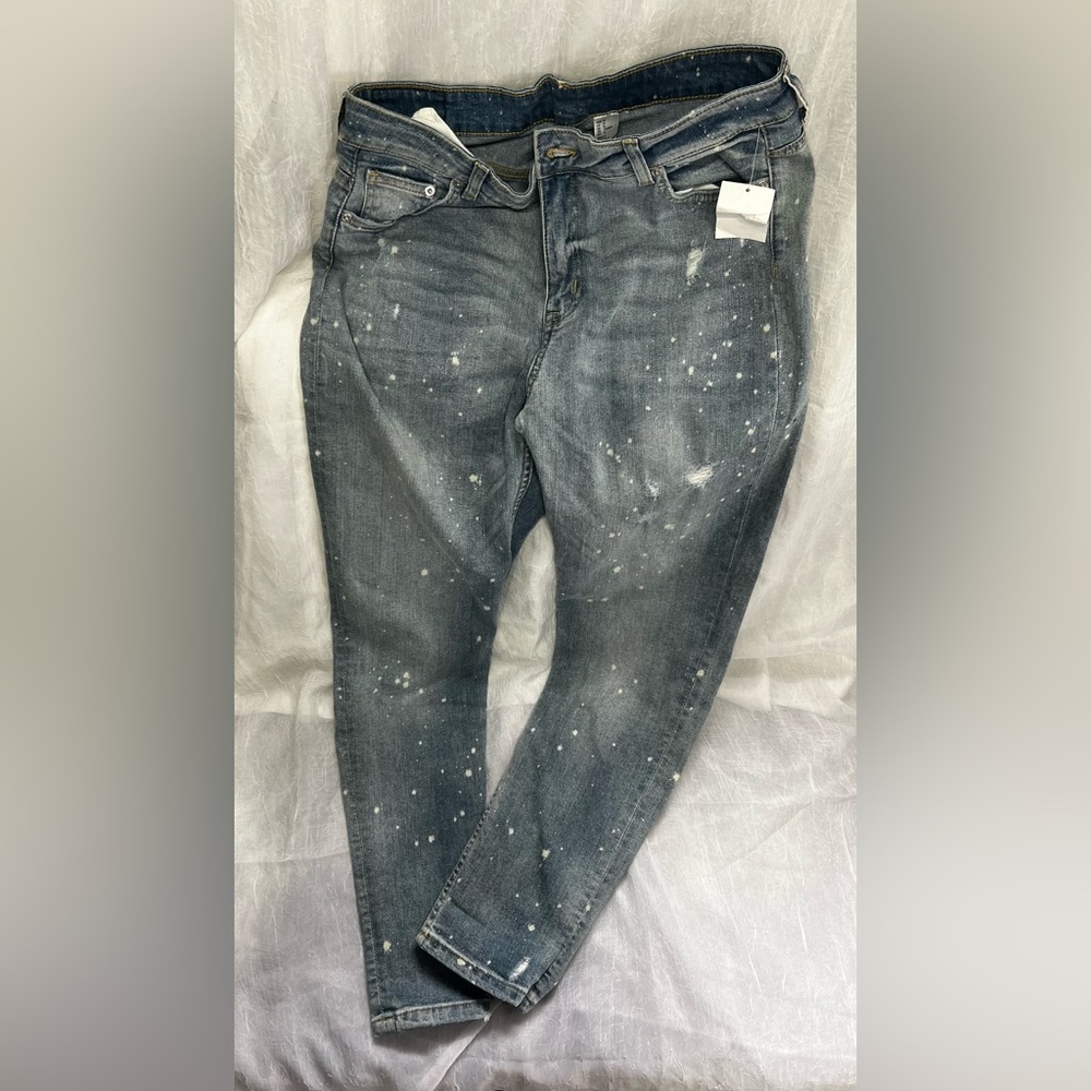 H&M brand new distressed jeans size 12